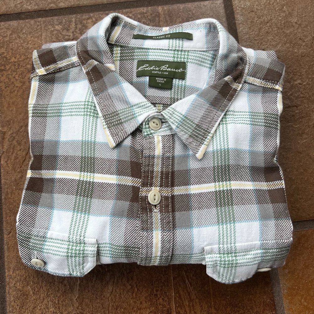 Eddie Bauer Brown and Green Mens Flannel